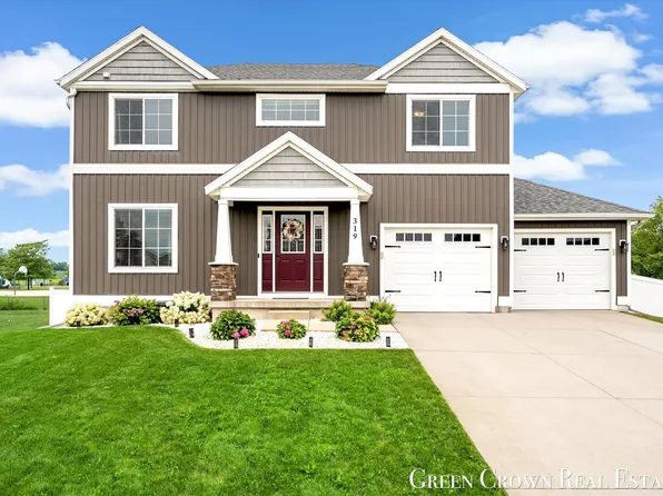 319 Eagle Dr, Caledonia, MI 49316
