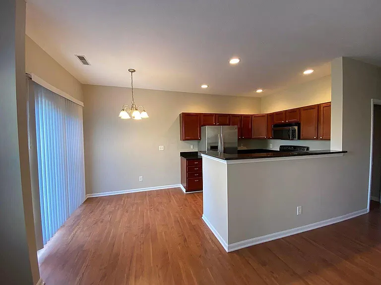 1238 Park Dr — Photo 9