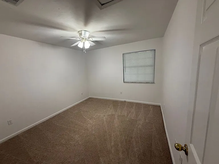 886 Meginnis Ln — Photo 18