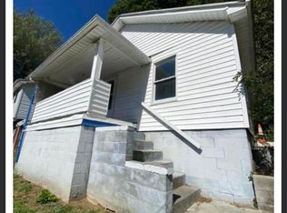 1052 Ridge Ave NW, Norton, VA 24273