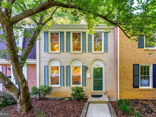 2362 Albot Rd, Reston, VA 20191
