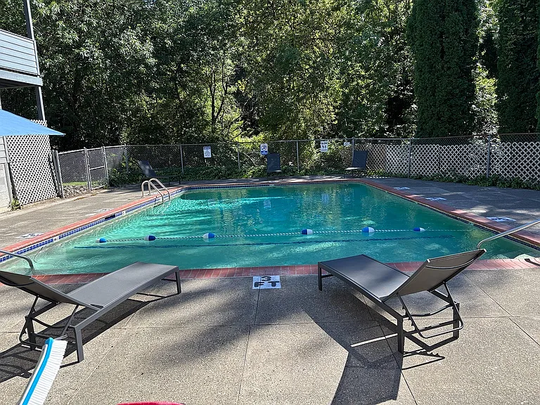 Colony park pool 1