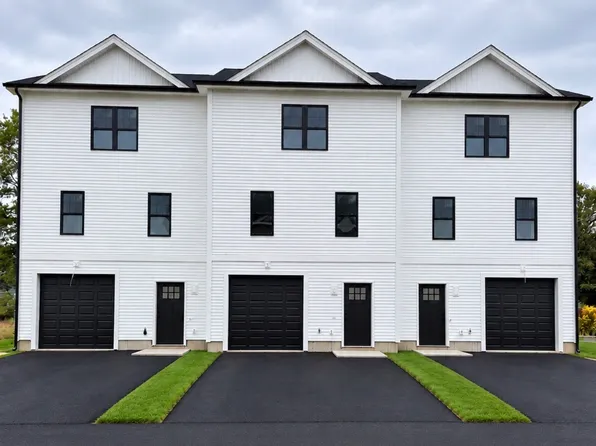 40 Cranberry Hwy #1, West Wareham, MA 02576