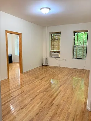 Rented by Dynamik Realty | media 7