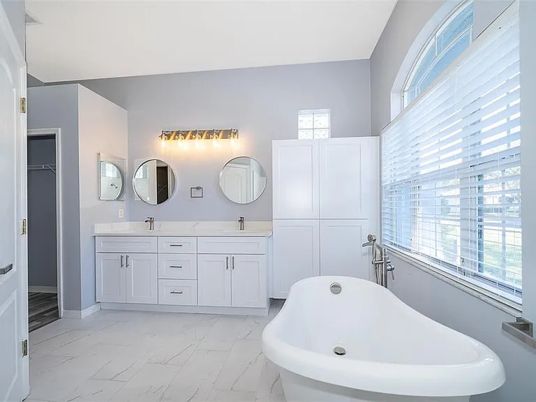 8119 Lake Crowell Cir — Photo 26