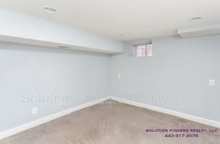 3403 Hudson St — Photo 15