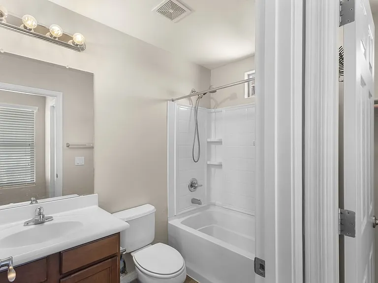 2501 S 255th Dr — Photo 16