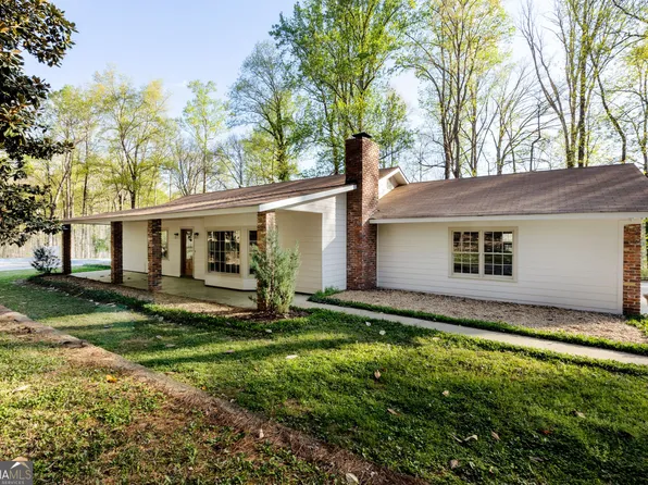 143 Swanson Rd, Fayetteville, GA 30214