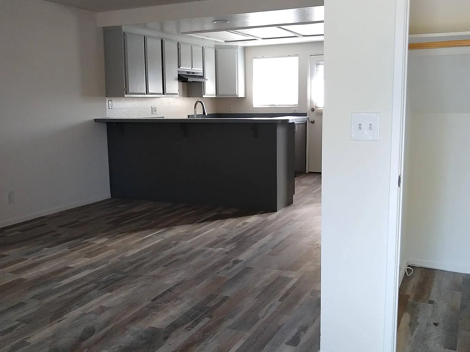 2 bed, 1.5 bath, $2,750 — Photo 2