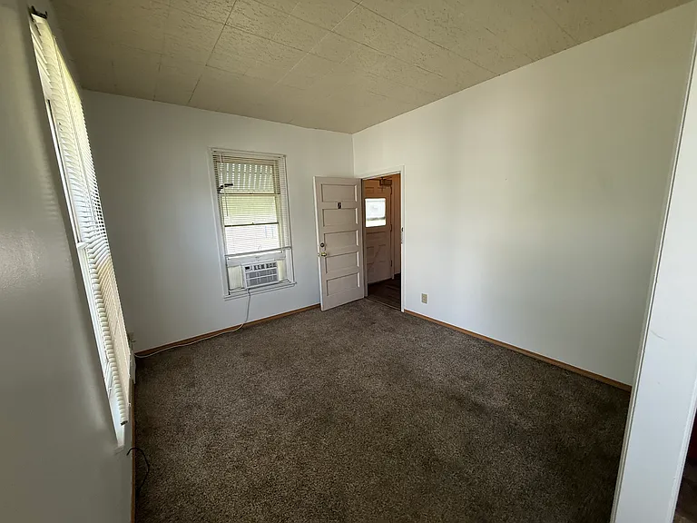 133 S Summit Ave #2 — Photo 3