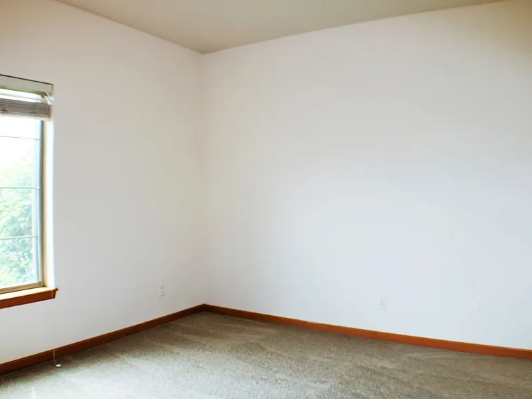 510 Pond View Drive — Photo 4