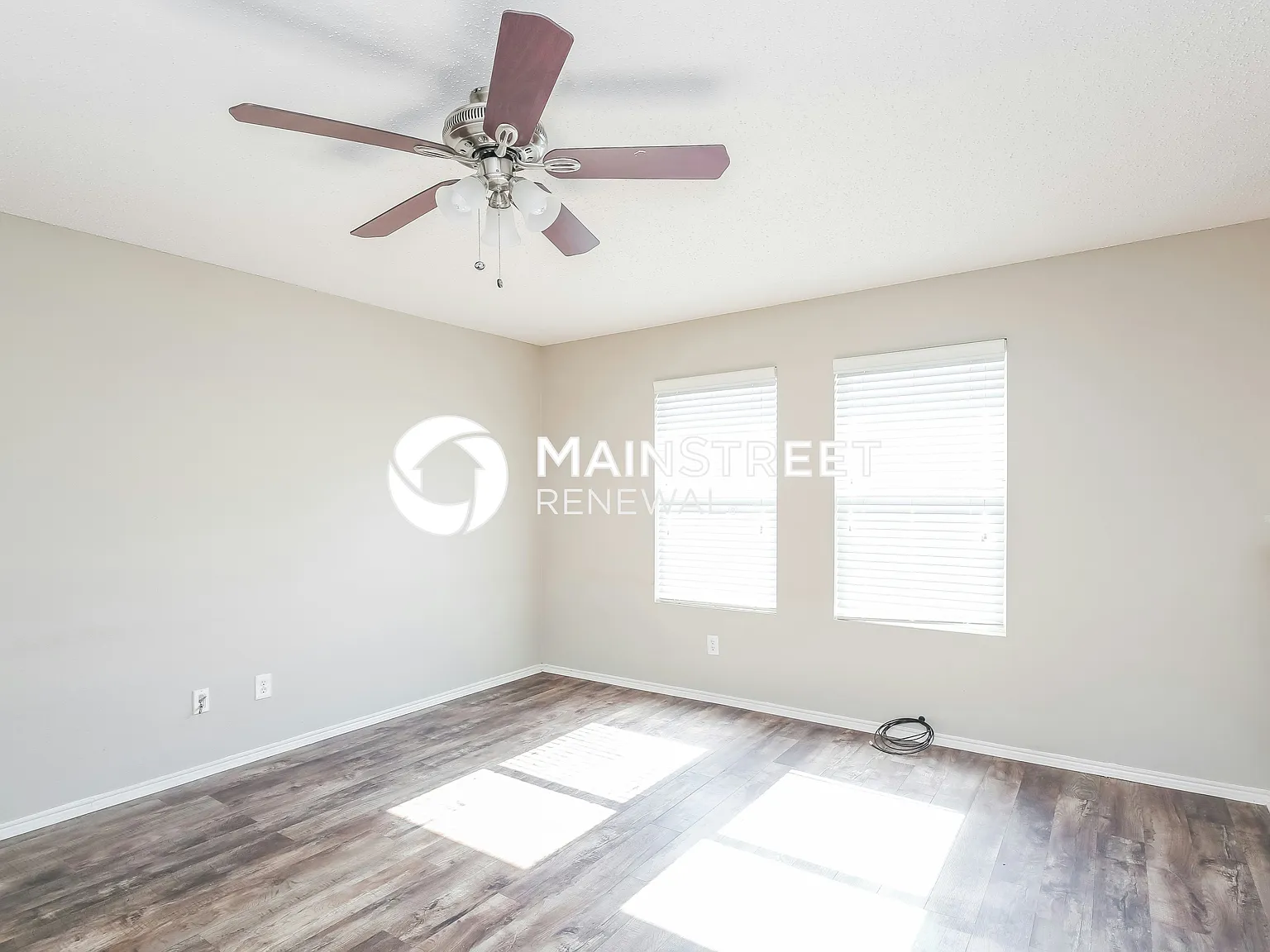 2613 Mitchell Ln — Photo 4