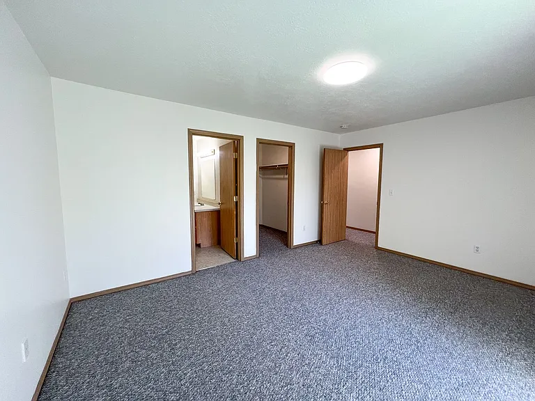 5511 Glenridge Way — Photo 24