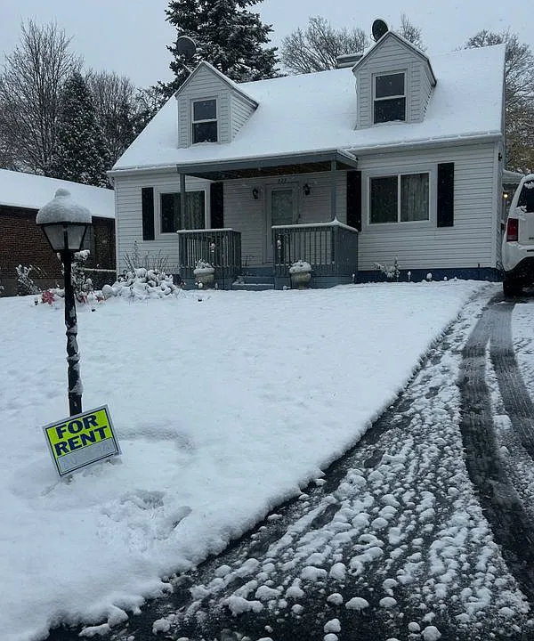 328 Springbrook Blvd