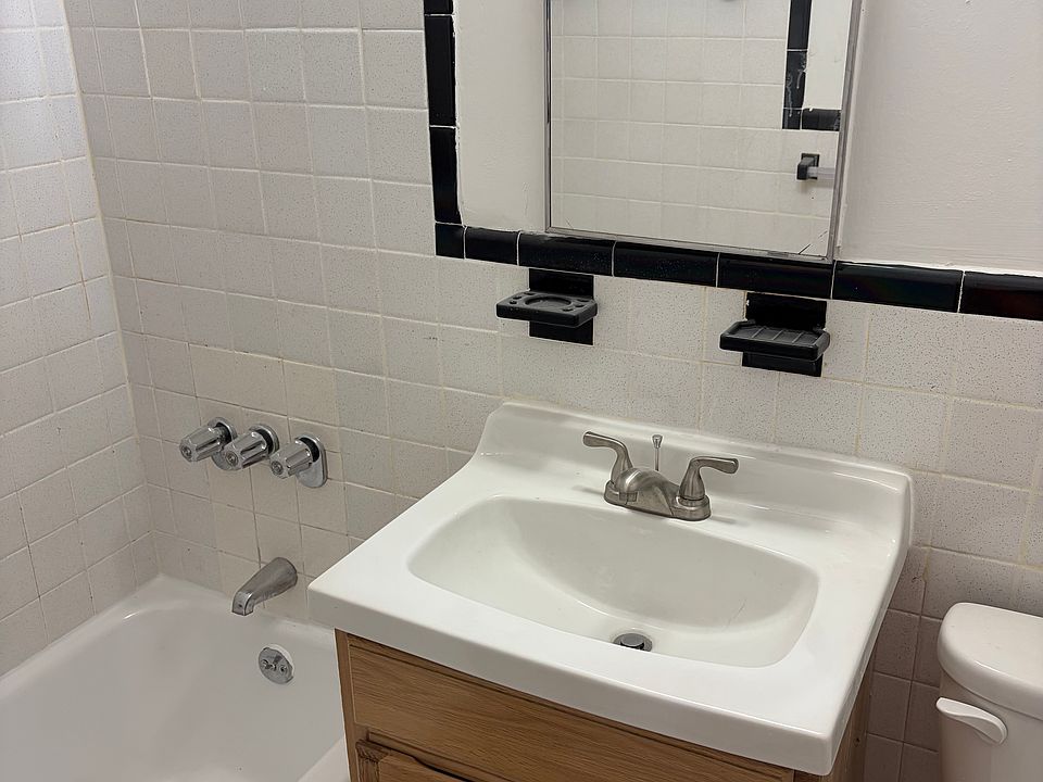 1st image of 2145 Bruckner Blvd #8