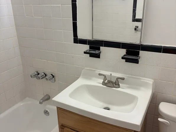 2145 Bruckner Blvd #8, Bronx, NY 10472
