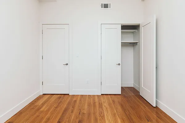 Rented by Nooklyn NYC LLC | media 86