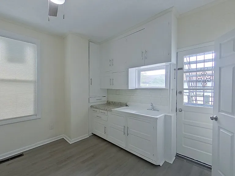 1473 Thomas Ave — Photo 6