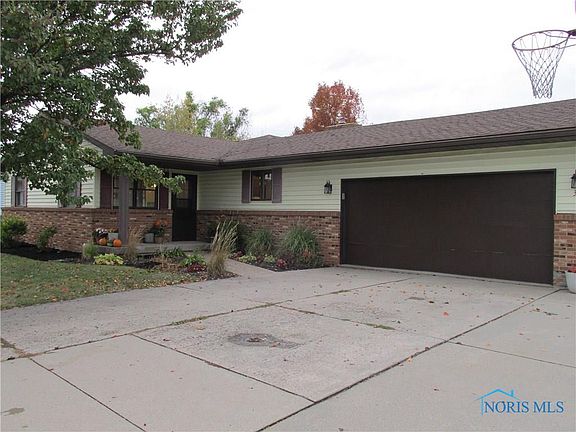 2nd image of 30 Vincennes Dr