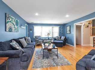 2786 Bay Dr, Merrick, NY 11566