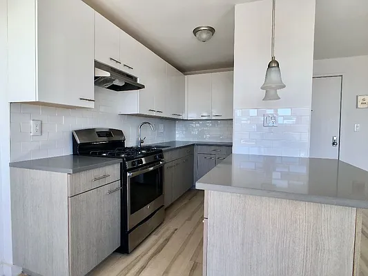 Rented by Sovereign Associates | media 25