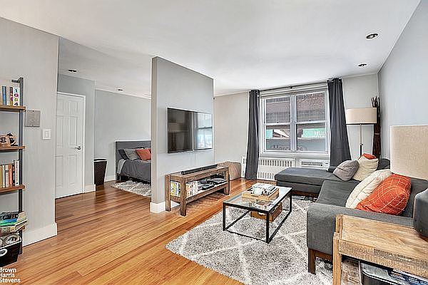 1st image of 408 W 34th St APT 1H