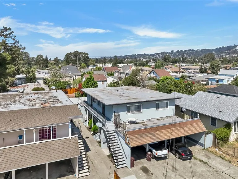 2901 Octavia St. — Photo 21