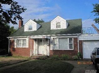 100 Long Beach Rd, Hempstead, NY 11550