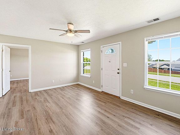 4th image of 115 Holly Marie Dr