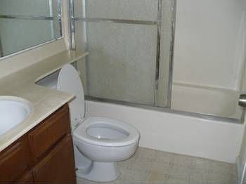 3rd image of 102 Camino Plz