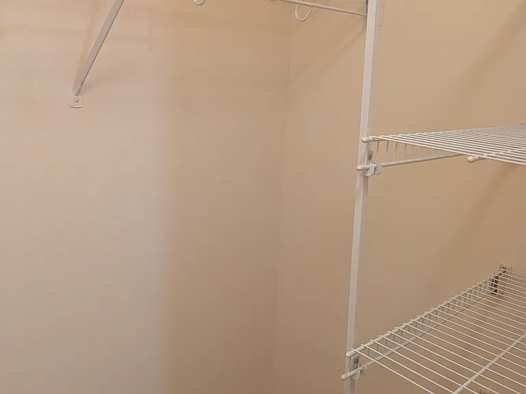 452 E Hillcrest St — Photo 14