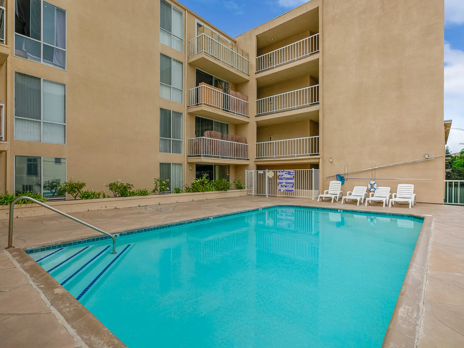Wilshire Catalina Ritz — Photo 4