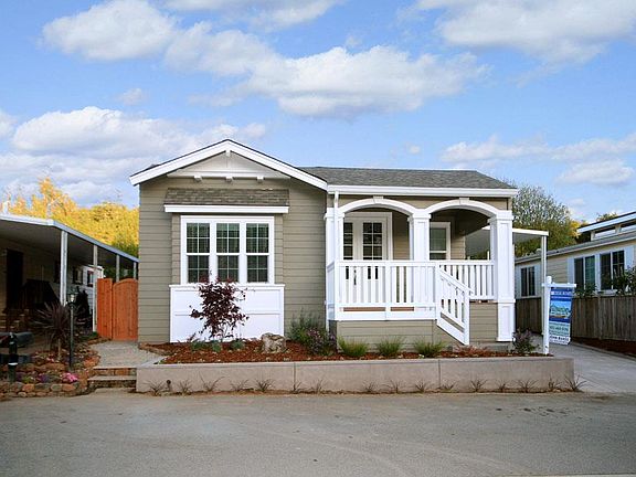 2nd image of 33 Eugenia Ave #33