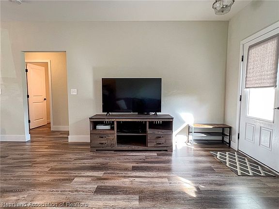5th image of 1512 Oak Ave