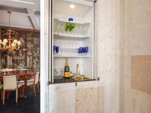 829 Park Avenue image 13 of 16