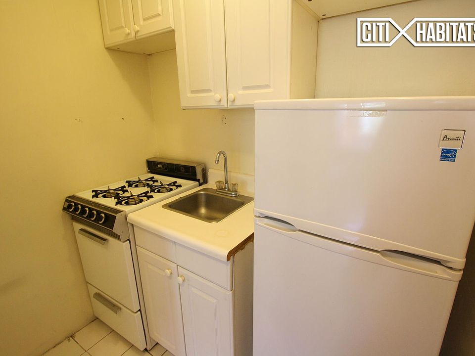 2nd image of 1728 2nd Ave APT 2A