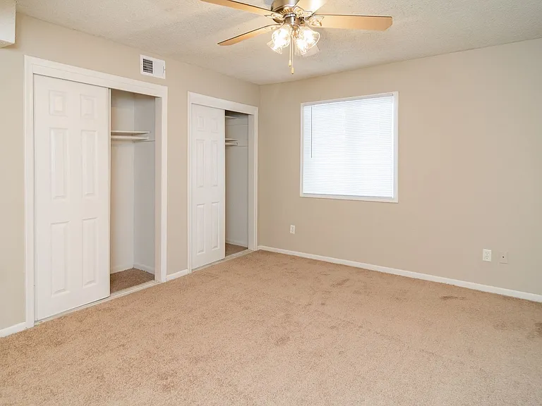 Citadel Apartments — Photo 30