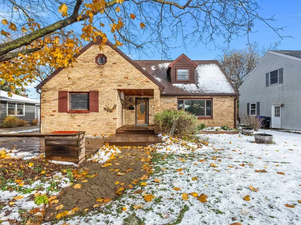 1318 S Alicia Dr, Appleton, WI 54914