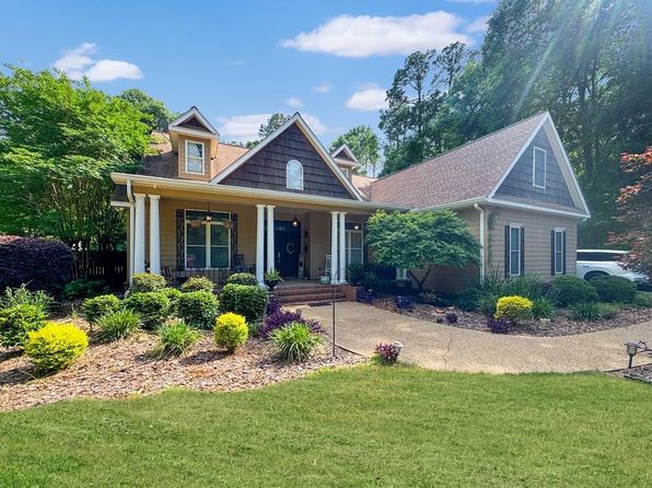 1010 Boxwood Dr, Bainbridge, GA 39819