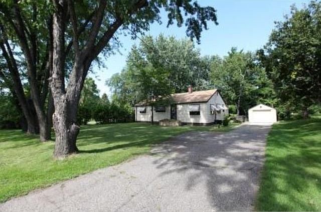 1st image of 3211 Park Dr