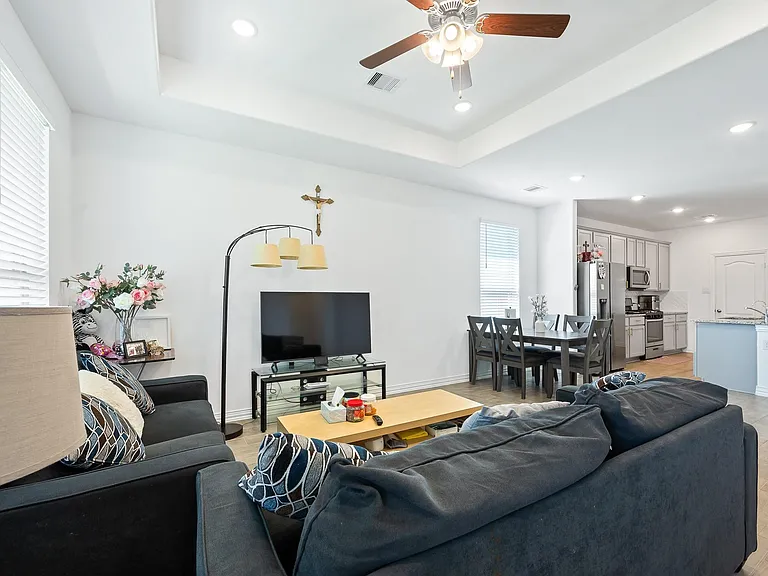 31243 Conover Dr — Photo 7