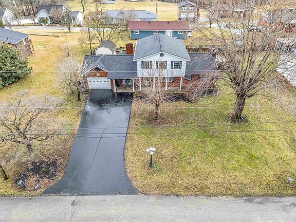 3rd image of 632 Apple Ave