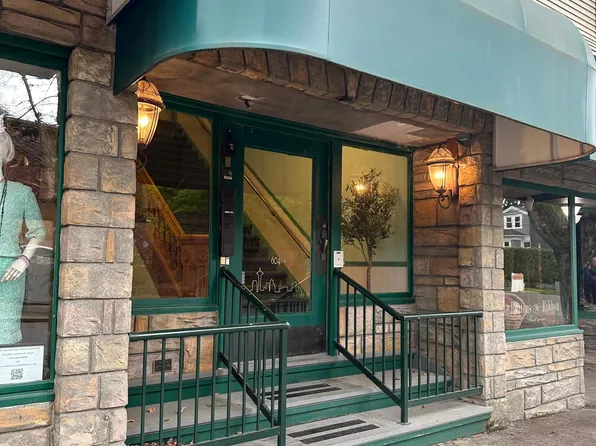 604 1/2 W Crockett St APT N, Seattle, WA 98119