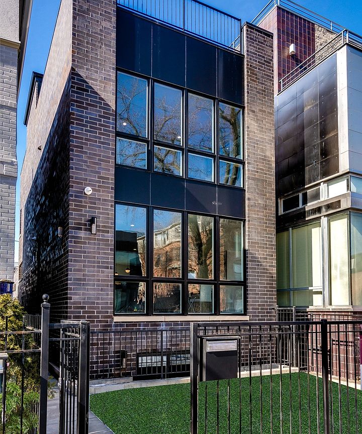 2068 N Oakley Ave, Chicago, IL 60647 | Zillow