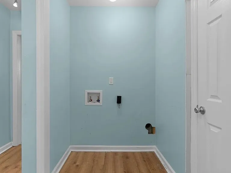 423 Money Tree Ln — Photo 14