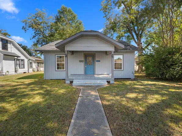 104 N Royal St, Deridder, LA 70634