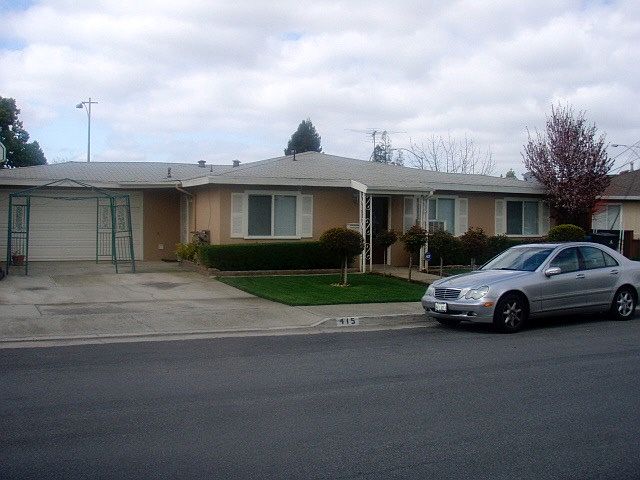 1st image of 415 Hodges Ave
