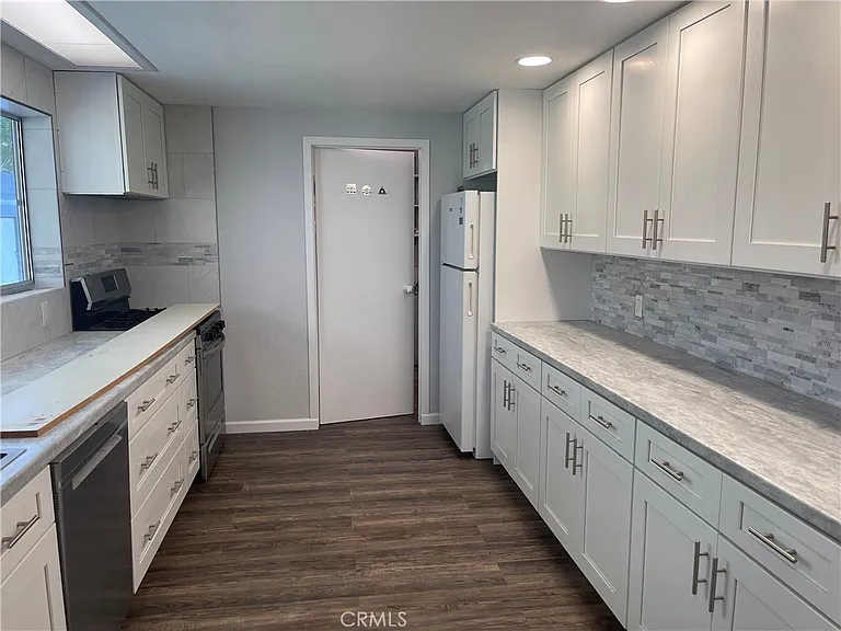 1361 De Luz Rd — Photo 5