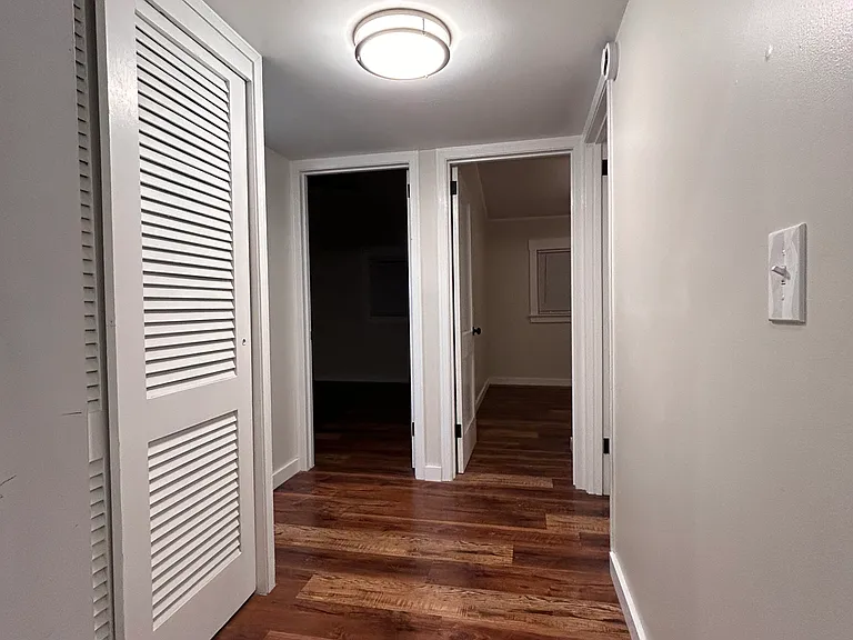 207 East Ave — Photo 10