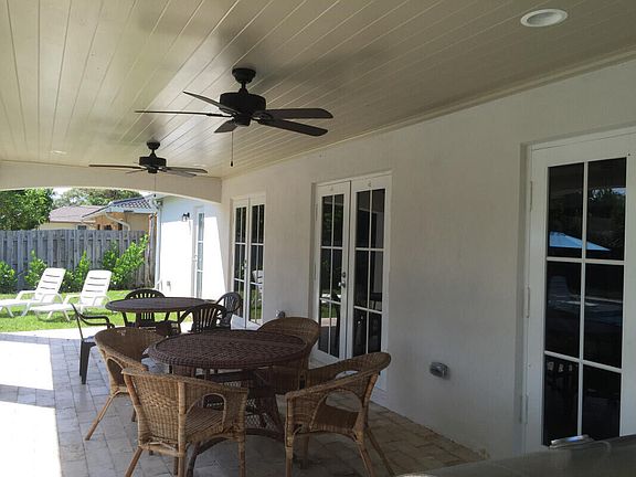 3rd image of 1250 SW 20th St
